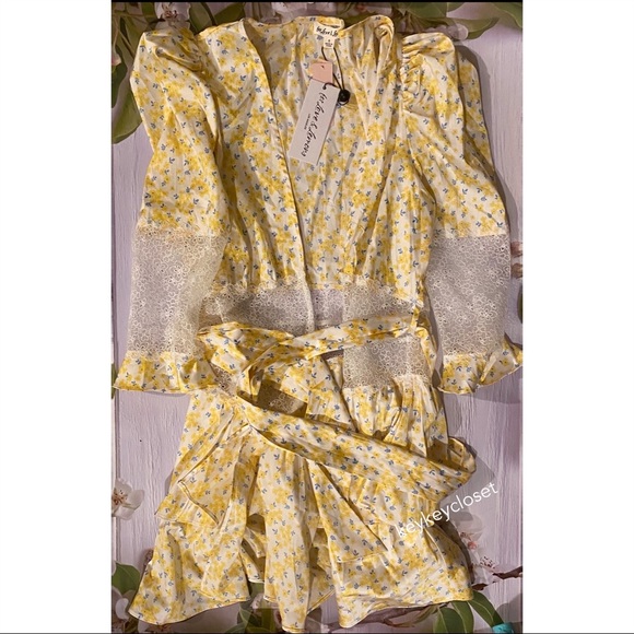 For Love and Lemons Robe - Picture 2 of 9